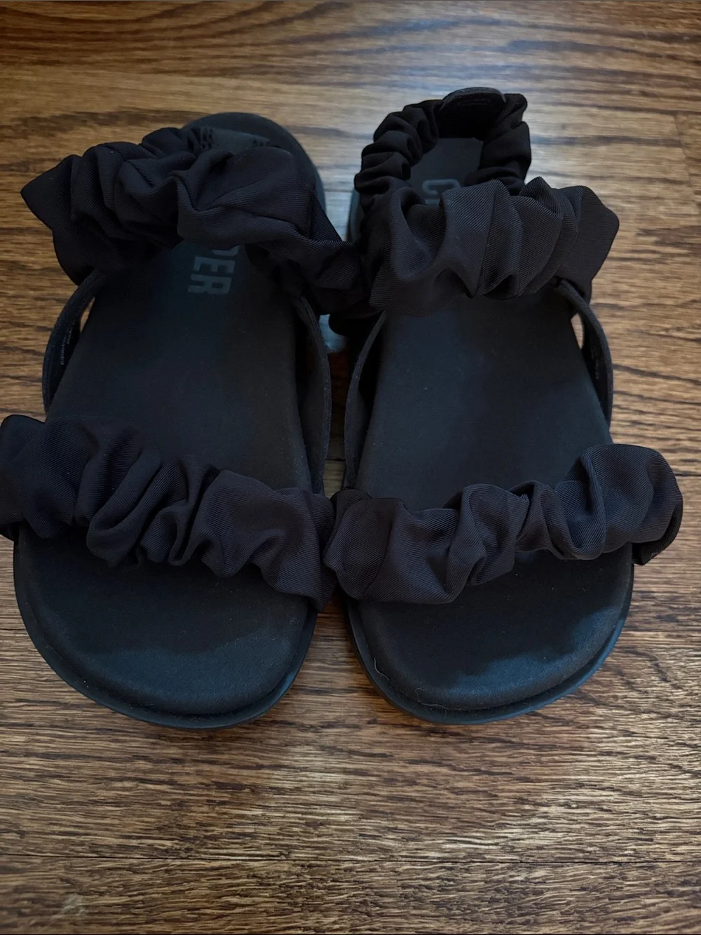 Camper Comfortable Kids Black Scrunch Sandals